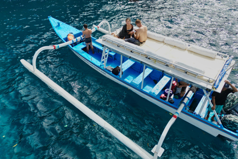 Blue Lagoon snorkeltour privéboot op zonnedekRondvaart op zonnedek Blue Lagoon snorkelen