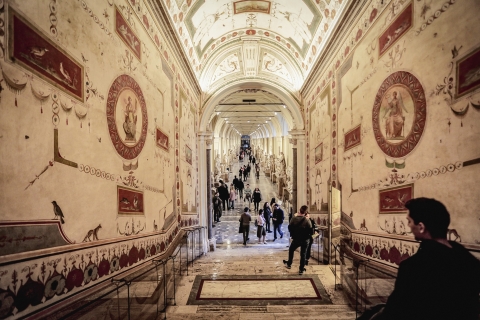 Vaticaanse Musea & Sixtijnse Kapel: tour met voorrangtoegangMiddagtour in het Spaans