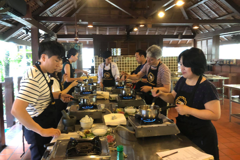 Phuket - Cours de cuisine thaïlandaise de l'Eléphant Bleu avec visite du marché