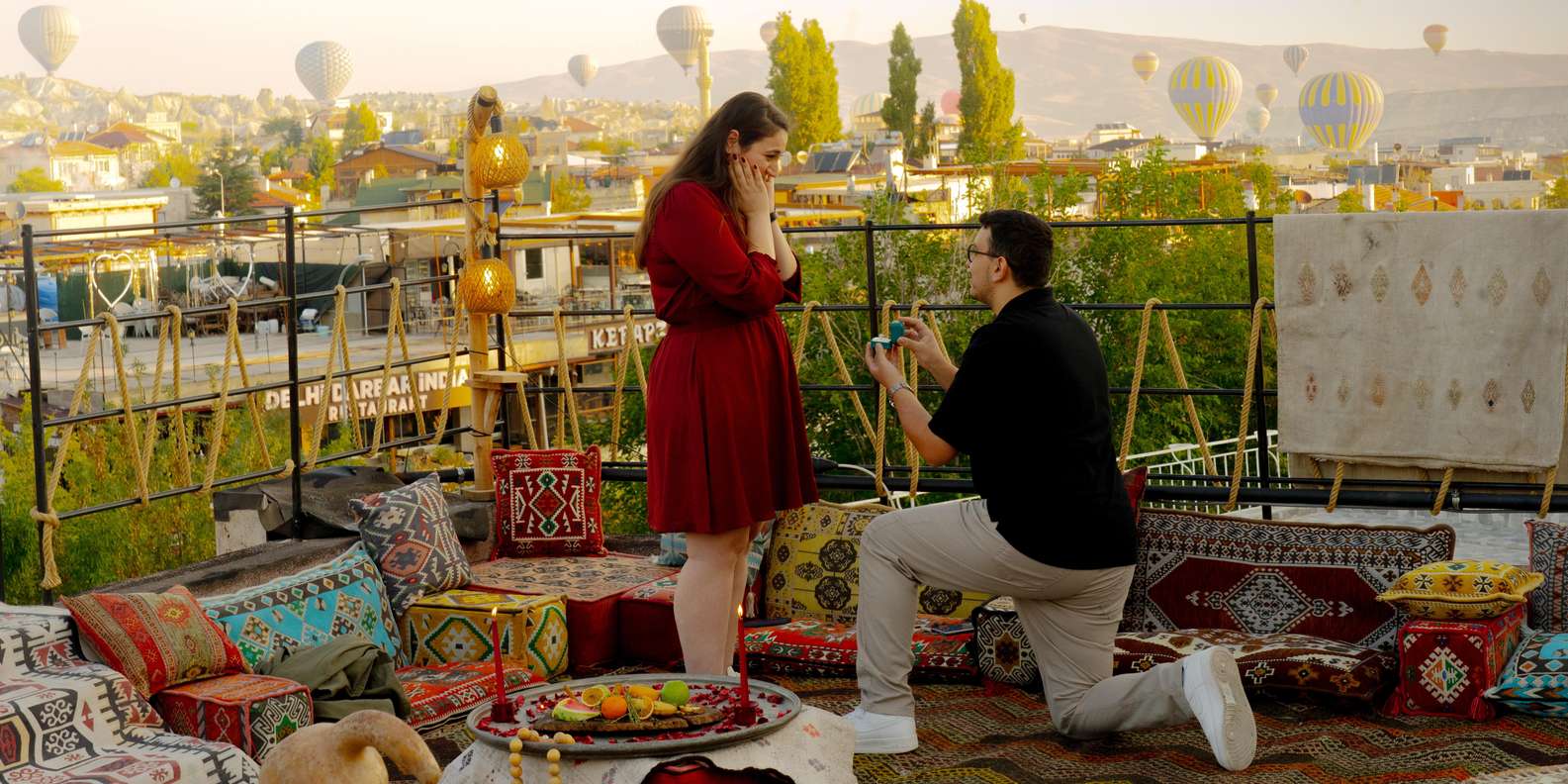 Cappadocia: Rooftop Photoshot with Hot Air Ballons