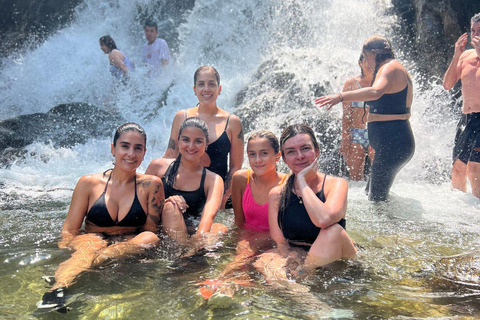 The Best Trek to Waterfalls, Natural Pools and Coffee Farm