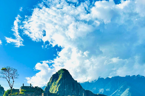 Cusco: Transfer Cusco to Hydroelectric to go to Machupicchu Cusco: Transfer Cusco - Hydroelectric to go to Machupicchu