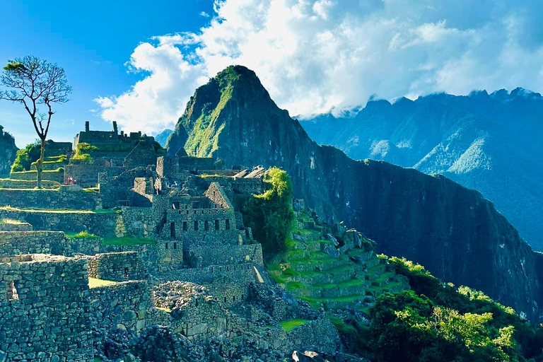 Cusco: Transfer Cusco to Hydroelectric to go to Machupicchu Cusco: Transfer Cusco - Hydroelectric to go to Machupicchu