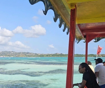 Tobago: Buccoo Reef and Nylon Pool Glass Bottom Boat Tour