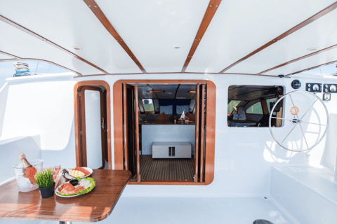 Phuket: Private Catamaran Island Day Trip & Refreshment Catamaran - Best of Phi Phi islands