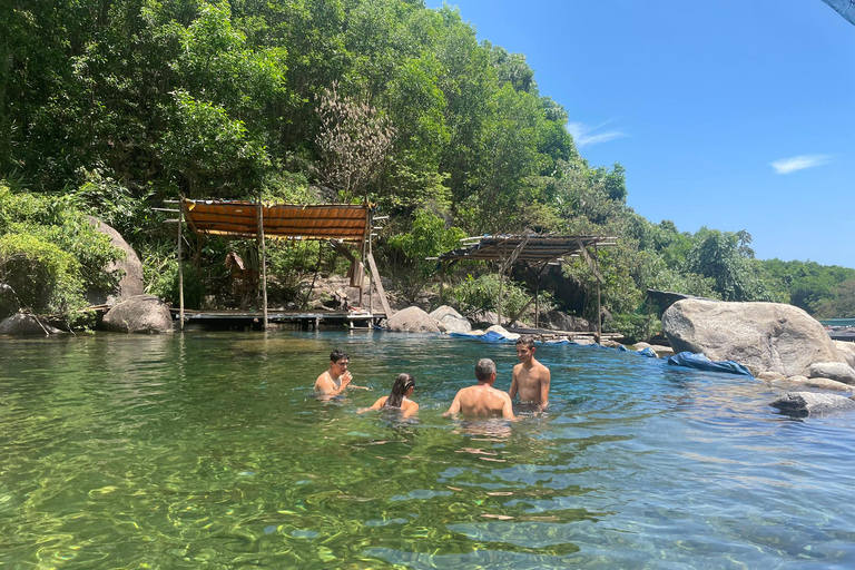 Hue till Hoi An med jeep via Hai Van Pass med fantastiska stopp