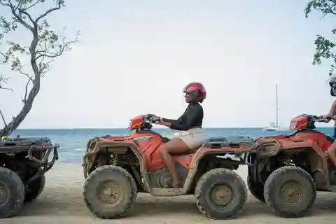 Montego Bay/Negril: Ocean Bamboo Rafting, ATV og katamaran