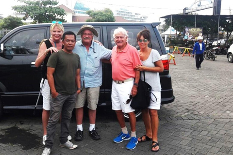 Yogyakarta: Aanpasbare tour met Engelssprekende chauffeurYogyakarta 12 Uur Tour