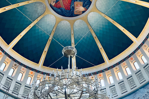 地拉那：探索共产主义时代与现代生活☕️私人观光