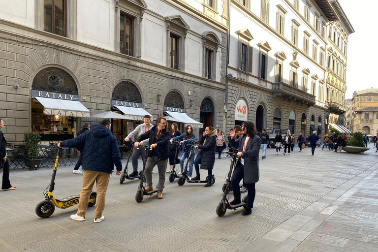 Firenze: giro turistico di 2 ore in scooter elettrico