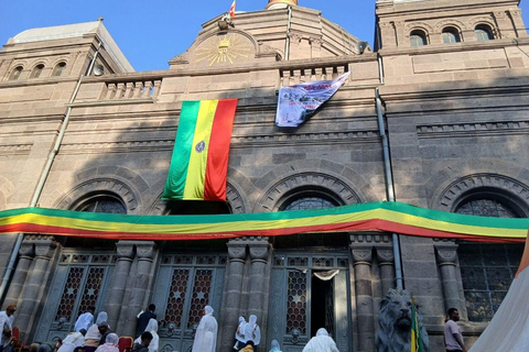 Addis Ababa: Guided City Highlights Tour in English & French