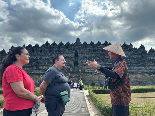 From Yogyakarta:Borobudur Climb with Ticket & Mendut Temple