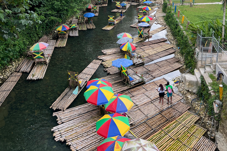 Montego Bay: Bamboo Rafting Tour and Rick's Café visit