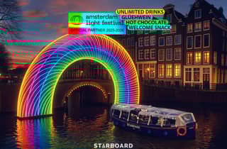 Amsterdam: Light Festival Boot mit unbegrenzten Getränken und Snacks