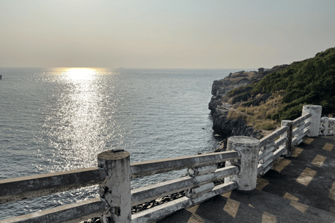 Pattaya: Koh Si Chang Highlights Day Tour with Hotel Pickup