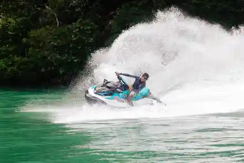 Langkawi : Jet ski et parachute ascensionnel