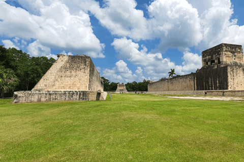 Cancun: Chichén Itzá, cenote Ik Kil & Valladolid met lunchOphalen vanaf Riviera Maya, Playa del Carmen, Akumal, Tulum