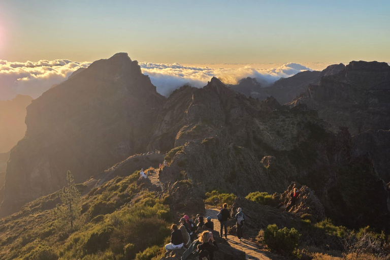 Madeira: Sunset at Pico Arieiro and the Stairway to Heaven Madeira: Sunset at Pico Arieiro and Escadaria do Céu