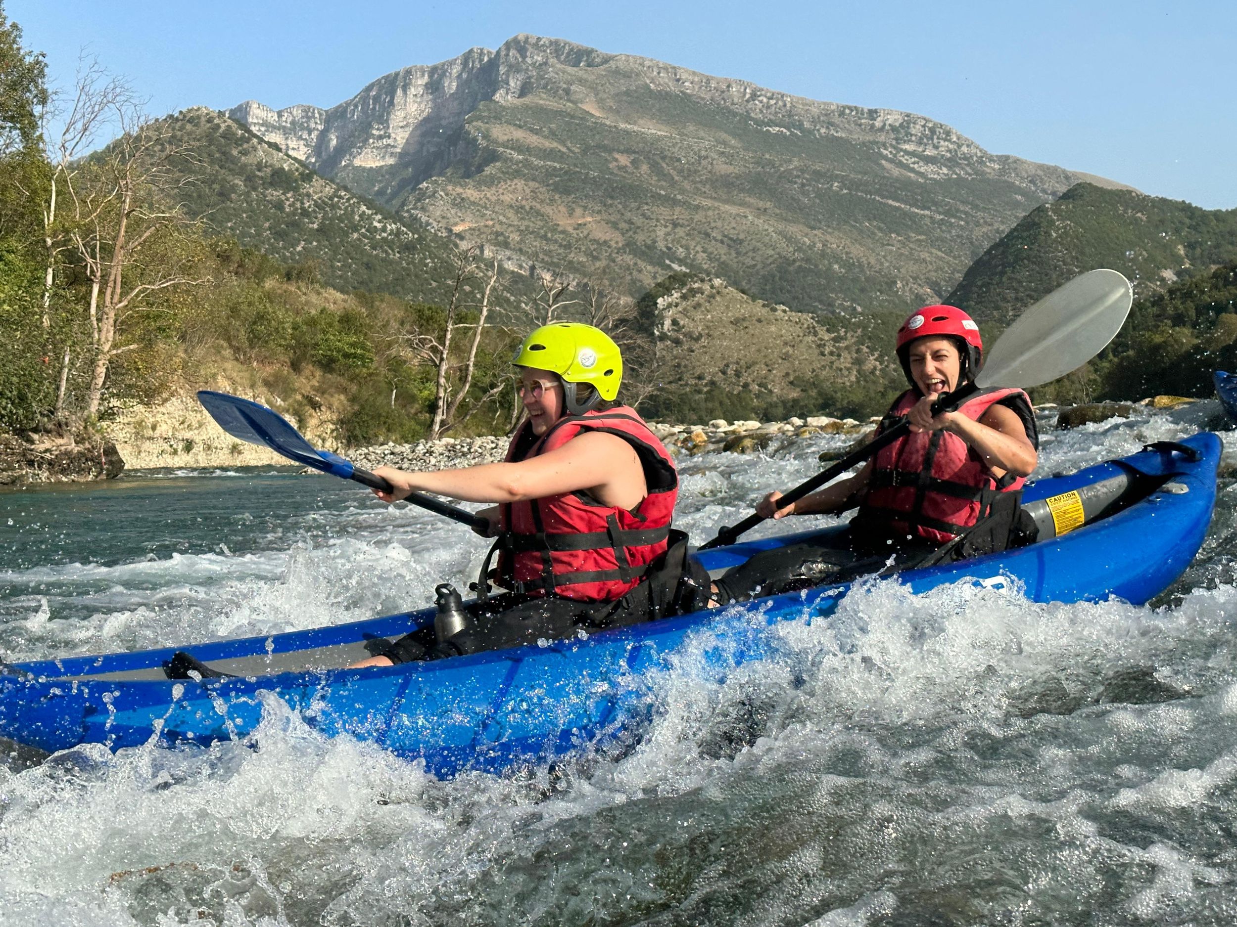 Berat: Kajakfahren in Berat, Osumi Fluss