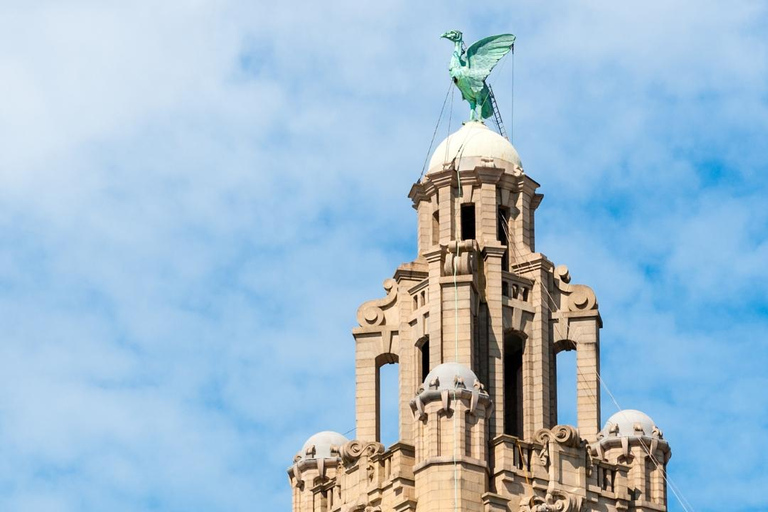 Liverpool: Private Beatles Taxi Tour with Guided Walk Finale