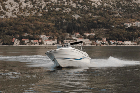 Bateau rapide privé de 3 heures Our Lady of the Rock & Blue CaveBateau rapide privé 3 heures Our Lady of the Rock & Blue Cave