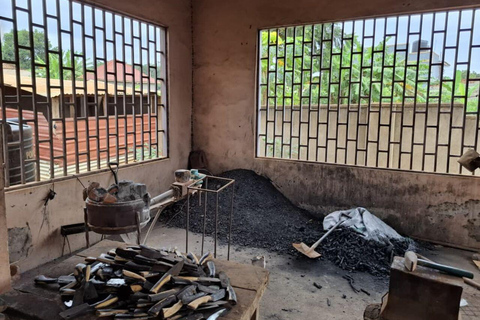 Kampala: Ugandan Knife Making Experience Workshop