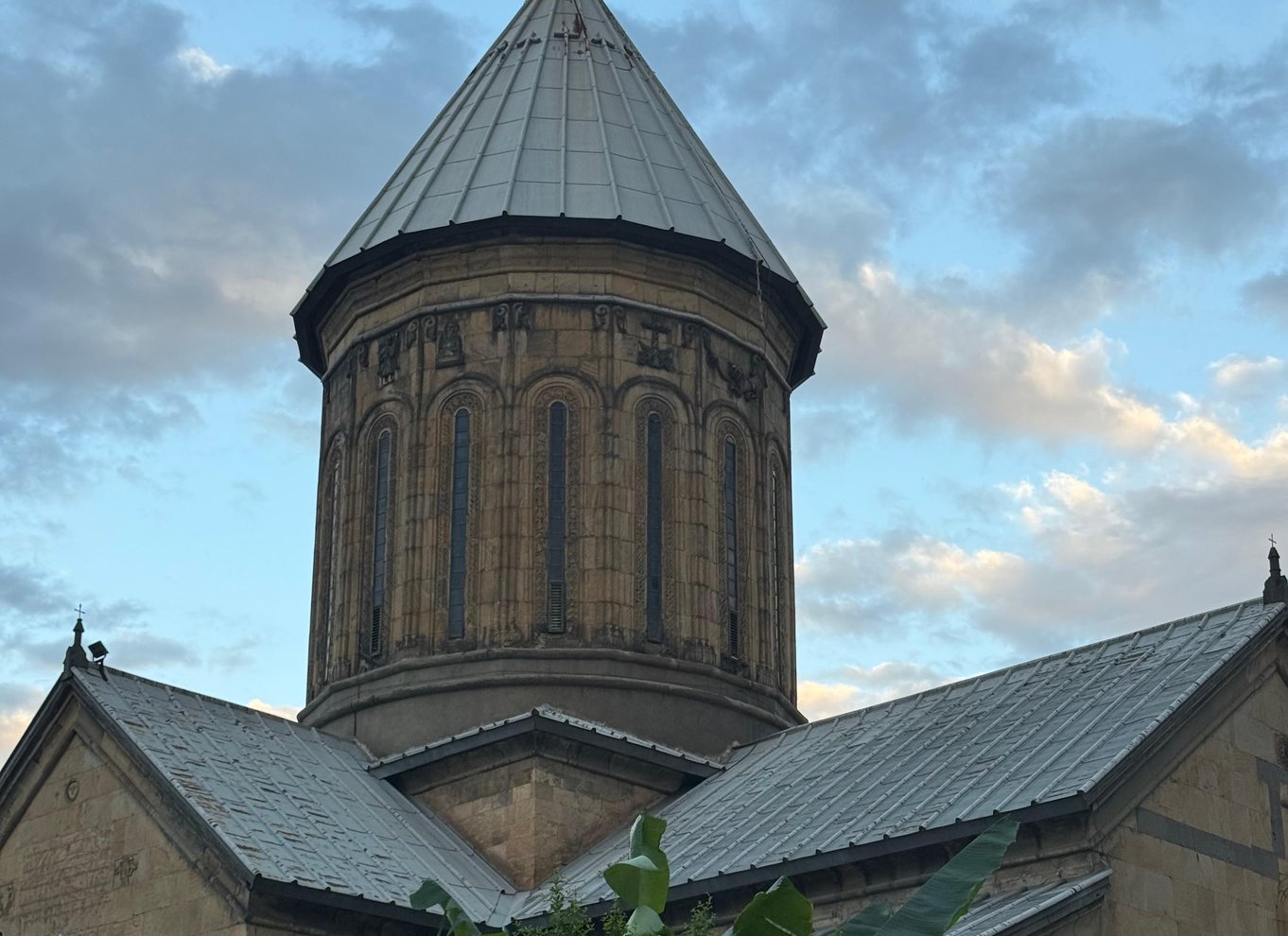 Oplevelse med byvandring i Tbilisi, vinsmagning og bådtur på floden