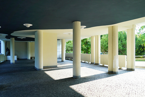 Berlin: Hansaviertel 1950s Architecture Walking Tour