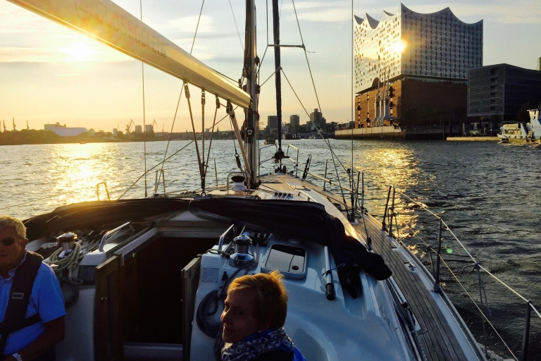 Paseo en velero ''el Elba de noche", Hamburgo/ElbaTour guiado en alemán