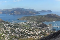 Lipari, Vulcano, Panarea y Stromboli Cruise con vino - Housity