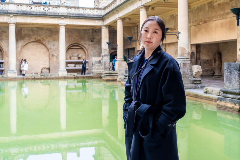 London: Tagestour nach Stonehenge und Bath mit römischen BädernNur Transport