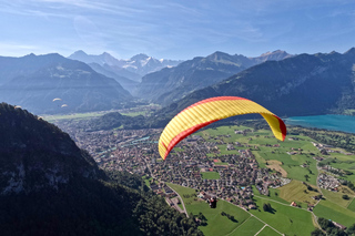 Interlaken: Tandem Paragliding Flight