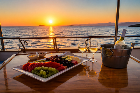 Paros: Naoussa Bay Cruise with Swim Stops and Sunset Option