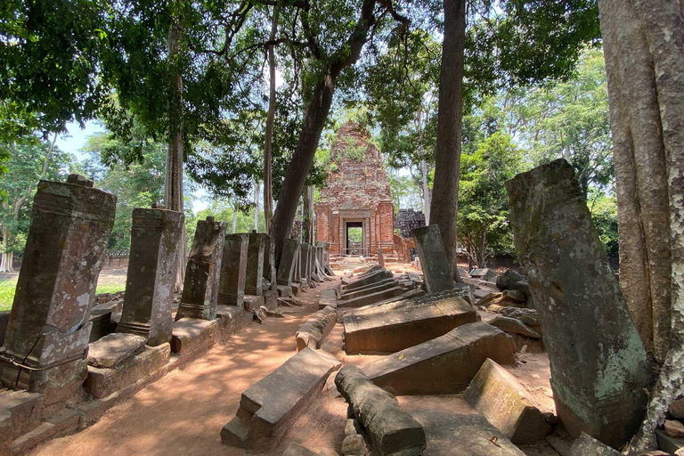 Pyramid Temple Koh Ker Group Day Trip from Siem ReapKoh Ker Temple Group Day Trip With English Speaking Driver