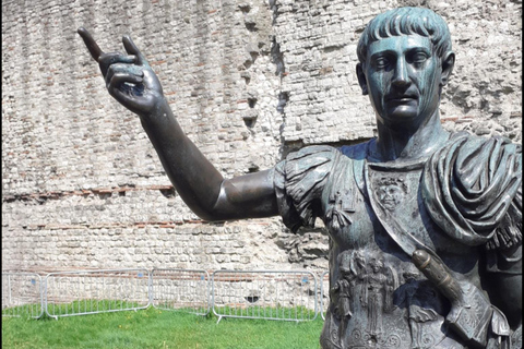 London: Medieval History Walking Tour from The Tower