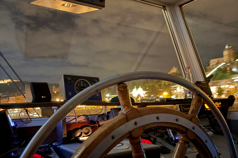 Budapest: Danube Cruise with panorama veview