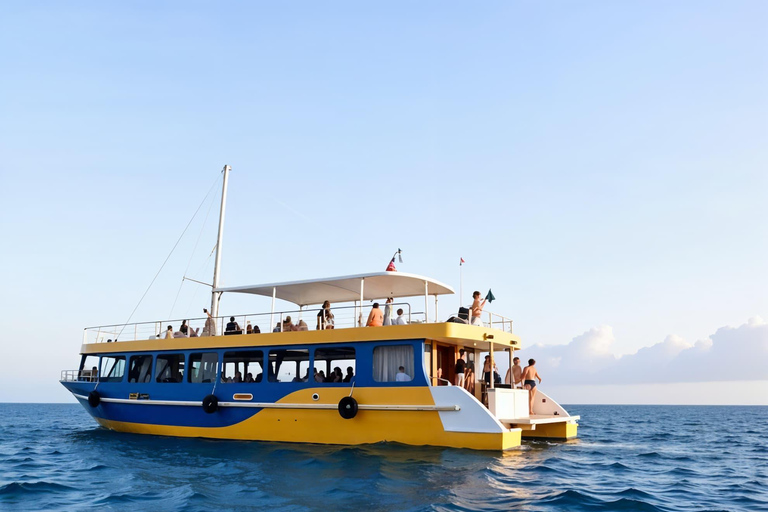 Vila Franca do Campo: Sunset Boat Tour with Drink and Cake