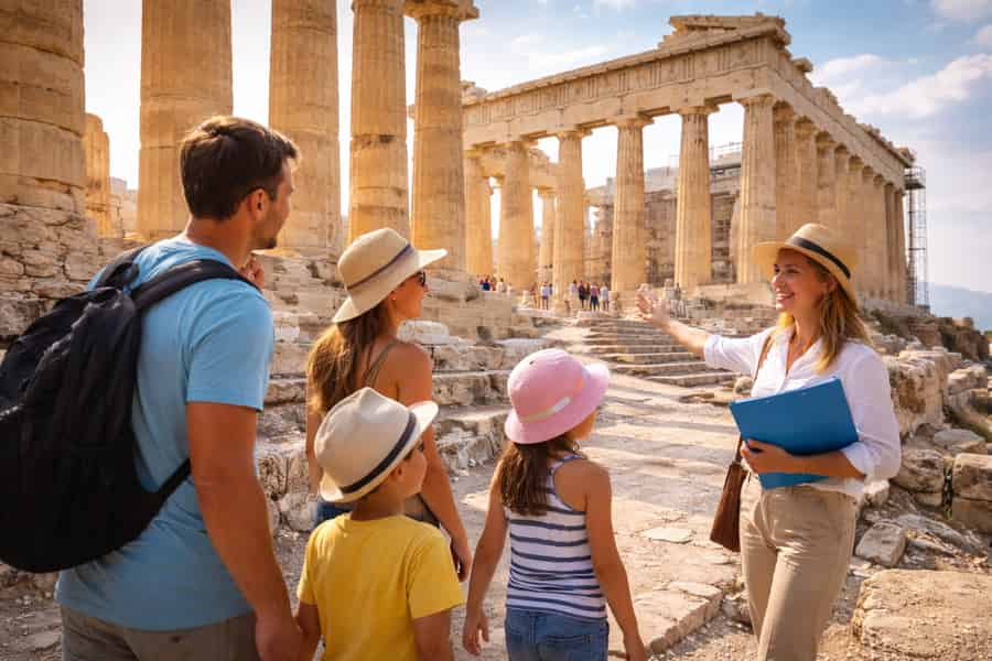 Athen: Akropolis-Premium-Familientour mit Fast-Track-Eintritt. Foto: GetYourGuide Athen: Akropolis-Premium-Familientour mit Fast-Track-Eintritt. Foto: GetYourGuide