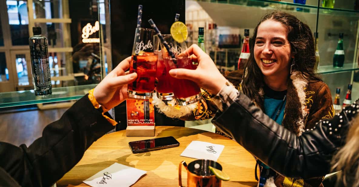 Afbeelding 9 van Amsterdam: Bols Cocktail Experience en Cocktail Workshop