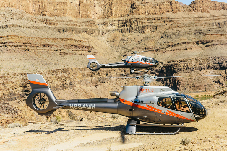 From Las Vegas: Grand Canyon Helicopter Tour with ChampagneSunset Flight and Landing with Champagne