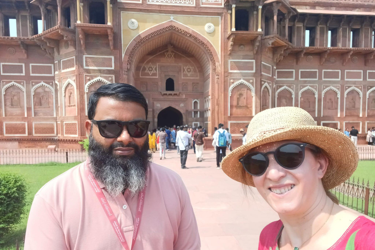 From Delhi: 4-Day Golden Triangle Tour with Leopard Safari Golden Triangle Tour with Leopard Safari And Guide Only