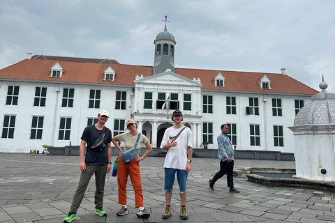 Tour in scooter della città di GiacartaTour della città in scooter a Giacarta