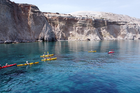 Private Kajaktour zu den Geheimnissen von MilosPrivate Abendtour