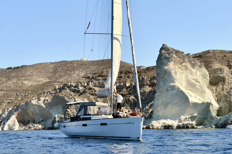 7-Day Crewed Charter "The Cosmopolitan" Beneteau Oceanis 45