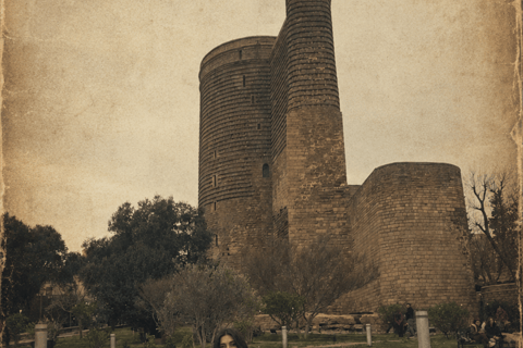 Baku: Old City Walking Tour with Vintage Photos