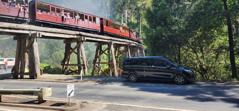 Melbourne to Puffing Billy and Yarra Valley Private Tour