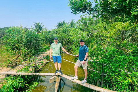 Da HCM: Tour di 1 giorno del tunnel di CuChi e del Delta del Mekong a basso costoPremier Piccolo gruppo di 10 viaggiatori