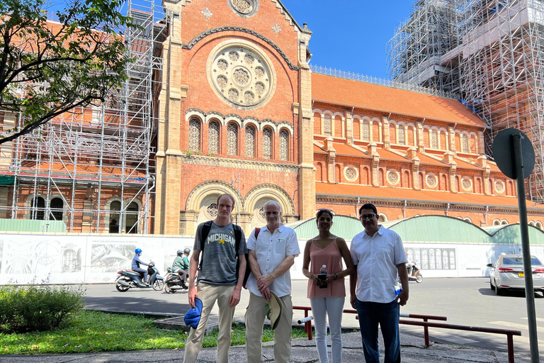 Ho Chi Minh: Guided Walking Tour of Saigon&#039;s Main SightsShared Group Tour