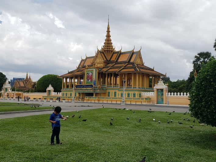 Prohlídka nejzajímavějších míst Phnompenhu s Killing Fields a vězením S-21