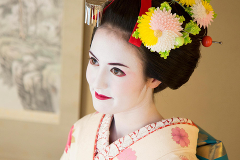 Kioto: Maquillaje Maiko y Sesión Fotográfica (sólo para mujeres)